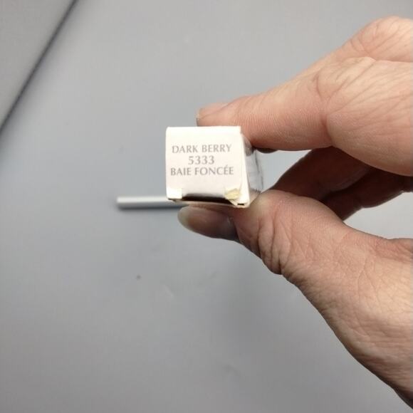 Mary Kay Signature Lip Liner Dark Berry 3102 - Picture 2 of 3